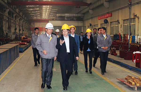 西安市委常委常務(wù)副市長岳華峰蒞臨西瑪電機調(diào)研指導